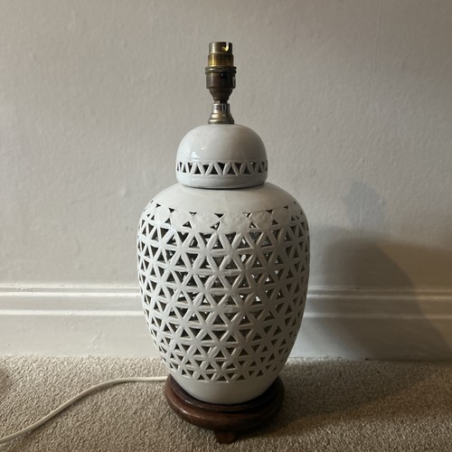 Blanc chine pierced chinese - chine,